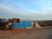 إزالة تعديات على أراضي الدولة شمال غرب أسوان