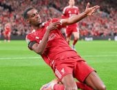 إصابة جديدة تبعد إيزاك عن قمة مان يونايتد ضد ليفربول فى الدوري الإنجليزي