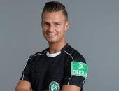 طاقم حكام ألمانى بقيادة شلاجر يصل القاهرة خلال ساعات لإدارة مباراة الأهلى وبيراميدز