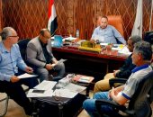 رئيس مركز الفرافرة: استكمال إجراءات الموقف التنفيذى لملفات وحدة التقنين