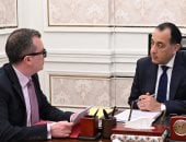 رئيس الوزراء يستعرض مع وزير التخطيط تطورات الاقتصاد العالمي 