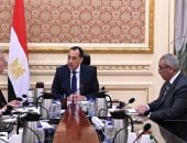 رئيس الوزراء يلتقي وزير البترول والثروة المعدنية لمتابعة عدد من الملفات