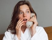 6 قواعد إتيكيت لإنهاء المكالمات الطويلة بأسلوب لبق وذكى