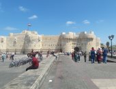 قلعة قايتباى تستعد لموسم سياحى صيفى جديد.. تعديل مواعيد الغلق لـ8 مساء.. 3 عروض للصوت والضوء يوميا.. الأسماك النادرة بمتحف الأحياء المائية «ممتعة».. والرحلات البحرية بالقوارب وركوب الحنطور الأكثر تميزا.. صور