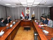وزير الصناعة يبحث مع مجموعة صافولا خططها التوسعية المستقبلية