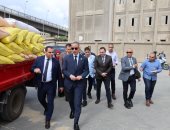 محافظ الجيزة: 12 موقعا تخزينيا لاستقبال القمح وتوريد 50 ألف طن حتى الآن