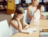 السويد تعيد الكتب المدرسية إلى المدارس بعد تراجع نتائج التعلم الرقمى