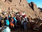 توافد السائحين من مختلف الجنسيات لزيارة سانت كاترين وجبل موسى