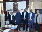 محافظ الأقصر يستقبل وفد ثقافي صيني لبحث سبل التعاون وتبادل المعرفة.. صور