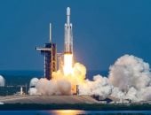 تأجيل أول إطلاق لصاروخ فالكون الثقيل منذ 18 شهراً بسبب سوء الأحوال الجوية