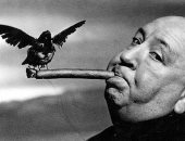 هيتشكوك.. سيد التشويق وشاعر الرعب الذي علّم العالم كيف يخاف 