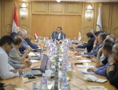 محافظ قنا يستقبل مساعد وزير التنمية لاستعراض إنجازات برنامج التنمية المحلية بصعيد مصر