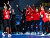 الأهلى يهزم  الشمس 32 - 21 و يتوج  بكأس مصر لسيدات كرة اليد