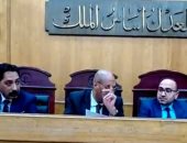 قاض جنايات المنصورة يوجه كلمة قاسية لطبيب تعدى على مريضة: ستر ربنا أزيل من عليك.. فيديو