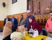 توزيع أجهزة تعويضية لطلاب من ذوي الهمم بأزهر كفر الشيخ