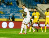 الخليج ضد النجمة.. خسارة دونجا ورفاقه بثلاثية فى الدورى السعودى