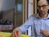 رجل إيطالى يثير الجدل بادعاء امتلاكه أسرع ردود فعل فى العالم.. فيديو