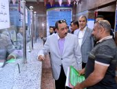 محافظ سوهاج يتفقد المركز التكنولوجي لخدمة المواطنين وسوق جرجا الحضري
