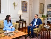 وزير الخارجية يستقبل وزيرة الإسكان والمرافق والمجتمعات العمرانية