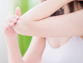 وصفات طبيعية لتنعيم الكوعين.. روتين مثالى للصيف