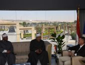وكيل الأزهر يلتقى محافظ أسوان لبحث تعزيز التعاون ودعم الأنشطة الدعوية بالمحافظة