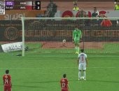 حسام عبد المجيد يهدر ركلة جزاء للزمالك أمام الأهلى
