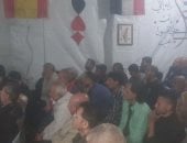 من داخل خيم النزوح.. سكان غزة يتابعون قمة الأهلى والزمالك