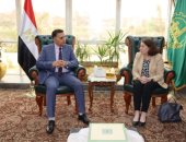 محافظ القليوبية يبحث مع وفد البنك الدولى مستجدات مشروع إدارة تلوث الهواء