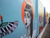 جدارية ترسم هوية أسوان.. «تراثنا بعيوننا» فن يجمع الحضارات على جدار واحد.. أطفال وذوو همم يبدعون بريشة وألوان.. الفنانون: رسالتنا دعم المواهب.. والمحافظ: إبراز دور القوى الناعمة فى نشر الوعى الجمالى..صور وفيديو