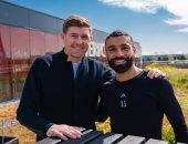 محمد صلاح.. 9 سنوات من السحر تنتهي بإشادات تاريخية