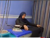 قصة كفاح شامة عبد الصمد.. أول مكوجي بأسيوط تتحدى الصعاب وتصنع المستحيل