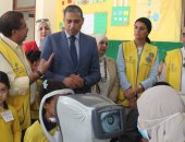 توقيع الكشف الطبى على 8693 طالبا فى الجيزة ضمن مبادرة عيون أطفالنا مستقبلنا