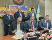 محافظ مطروح ورئيس الهيئة الوطنية للصحافة يوقعان بروتوكول الهوية البصرية 