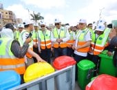 محافظ كفر الشيخ يتفقد منظومة الحاويات الحديثة للقمامة.. صور