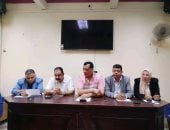 مدير تعليم سوهاج يناقش الاستعدادات لامتحانات نهاية العام الدراسى