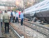 لا خسائر فى الأرواح.. محافظ أسوان يتابع حادث قطار أسوان القاهرة