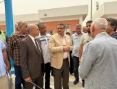 محافظ قنا يتفقد مشروعات مبادرة حياة كريمة بدشنا