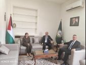 الأمين العام المساعد للجامعة العربية يبحث مع مندوب فلسطين الأوضاع بالأراضي المحتلة