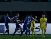 الخليج ضد الهلال.. التعادل 1-1 يحسم الشوط الأول في الدوري السعودي (فيديو)