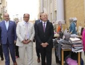 محافظ القاهرة ورئيس جامعة العاصمة يفتتحان معرض الحرف التراثية بالجامعة الأهلية