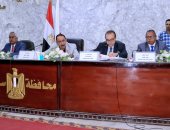 محافظ سوهاج: منع الإجازات لجميع القيادات التنفيذية حتى انتهاء أعمال الموجة 29