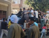 تشييع جثمان والد لاعب الزمالك محمد شحاتة بمسقط رأسه ببنى مزار بالمنيا.. صور
