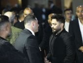 محمد فؤاد وتامر حسني وأنغام وكارول سماحة وجنات فى عزاء هانى شاكر (فيديو وصور)