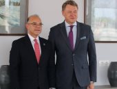 وزير الاستثمار يبحث تحويل مصر إلى مركز إقليمي لتصنيع الجرارات البيلاروسية