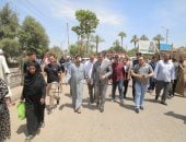 محافظ قنا يتابع مجمع المواقف ويشدد على تشغيل الطفطف حتى منتصف الليل