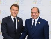 الرئيس السيسى يجدد ترحيبه بنظيره الفرنسى.. وماكرون يعرب عن تقديره لزيارة الإسكندرية