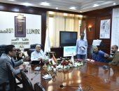 محافظ الأقصر يستقبل مواطني إسنا لبحث مطالب خدمية بقرية أصفون المطاعنة