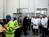 رئيس الوزراء يتفقد توسعات مصنع شركة "بروكتر آند جامبل مصر"