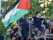 لامين يامال يثير تفاعلا واسعا بعد ظهوره بعلم فلسطين فى احتفالات برشلونة