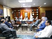 محافظ الوادى الجديد تتابع موقف مشروع التطوير المؤسسى للديوان العام وتوابعه